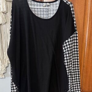 Cato Black and White Houndstooth Long Sleeve Top